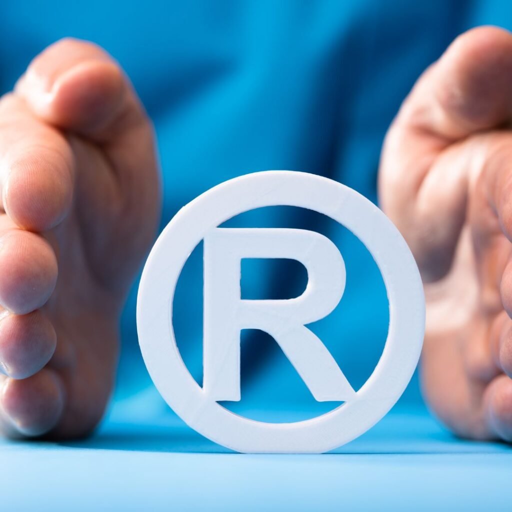 REGISTRO DE MARCA: PROTEGE TU NEGOCIO ANTE TERCEROS